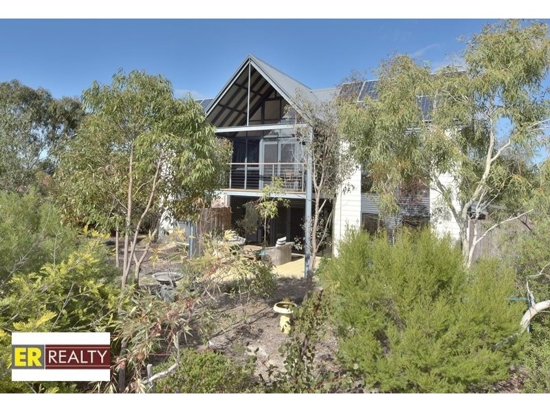 17 Erickson Pass, Ellenbrook WA 6069