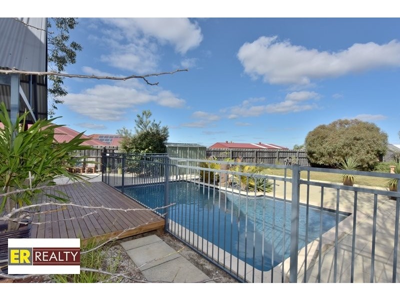 17 Erickson Pass, Ellenbrook WA 6069