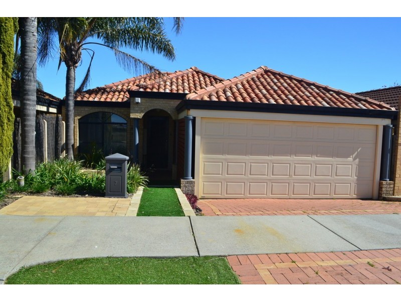 7 Trieste Avenue, Ellenbrook WA 6069