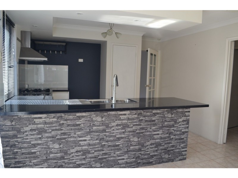 7 Trieste Avenue, Ellenbrook WA 6069