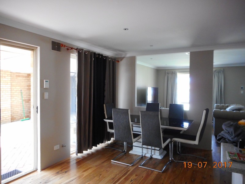 27 Midsummer Circle, Ellenbrook WA 6069