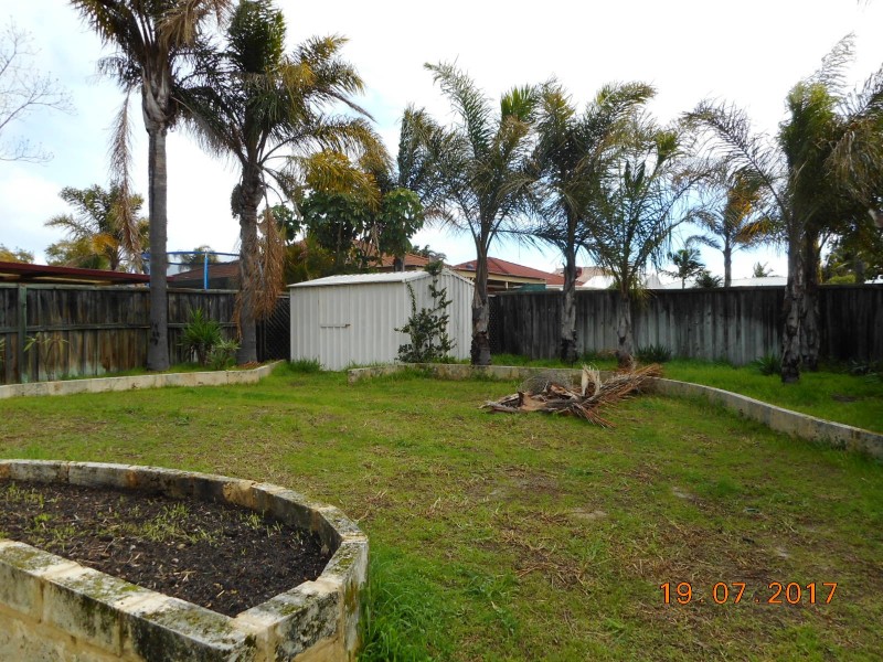 27 Midsummer Circle, Ellenbrook WA 6069