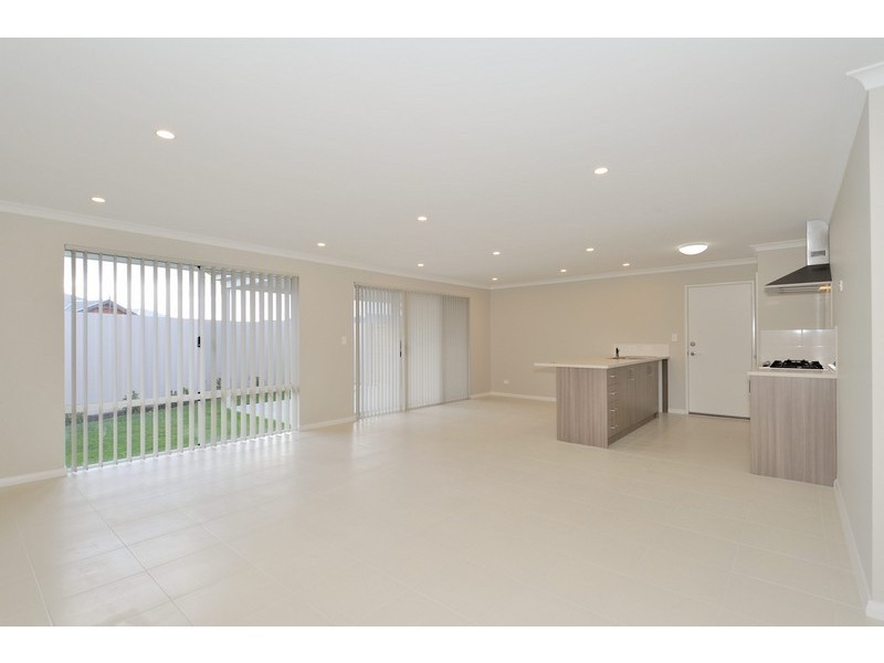 14 Glider Street, Ellenbrook WA 6069