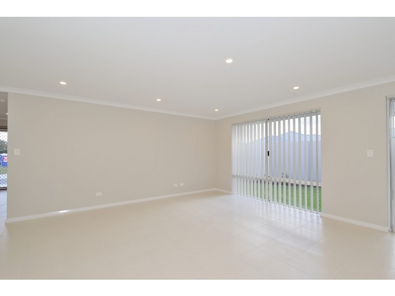 14 Glider Street, Ellenbrook WA 6069