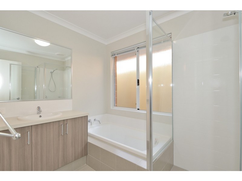 14 Glider Street, Ellenbrook WA 6069