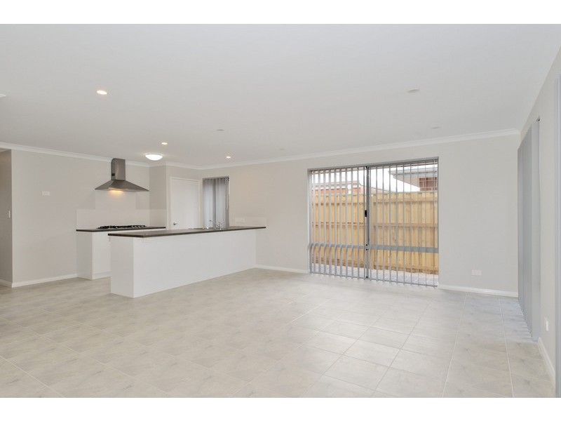 12 Glider Street, Ellenbrook WA 6069