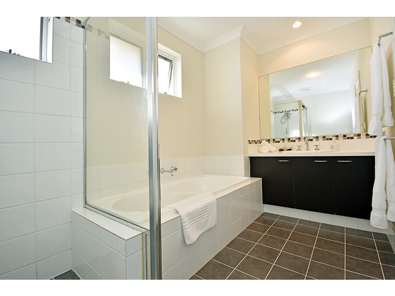 9 Harman Place, Aveley WA 6069