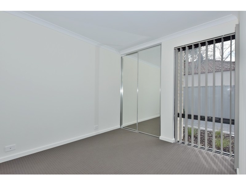 2/4 Balfour Road, Swan View WA 6056