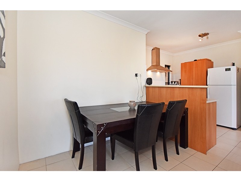 1/10 Dulegal Way, Aveley WA 6069