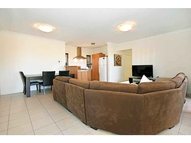 1/10 Dulegal Way, Aveley WA 6069