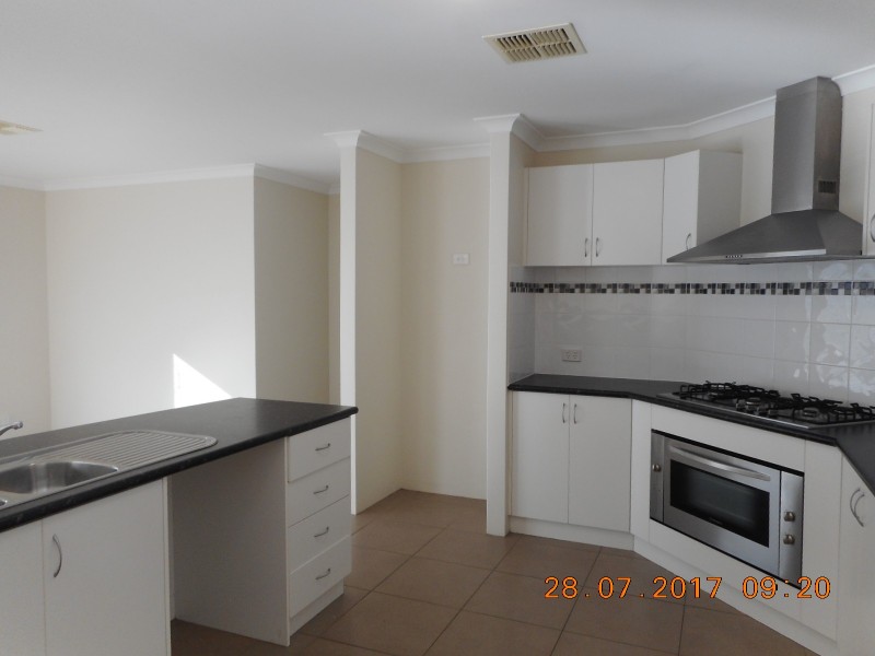 3 Barclay Way, Aveley WA 6069