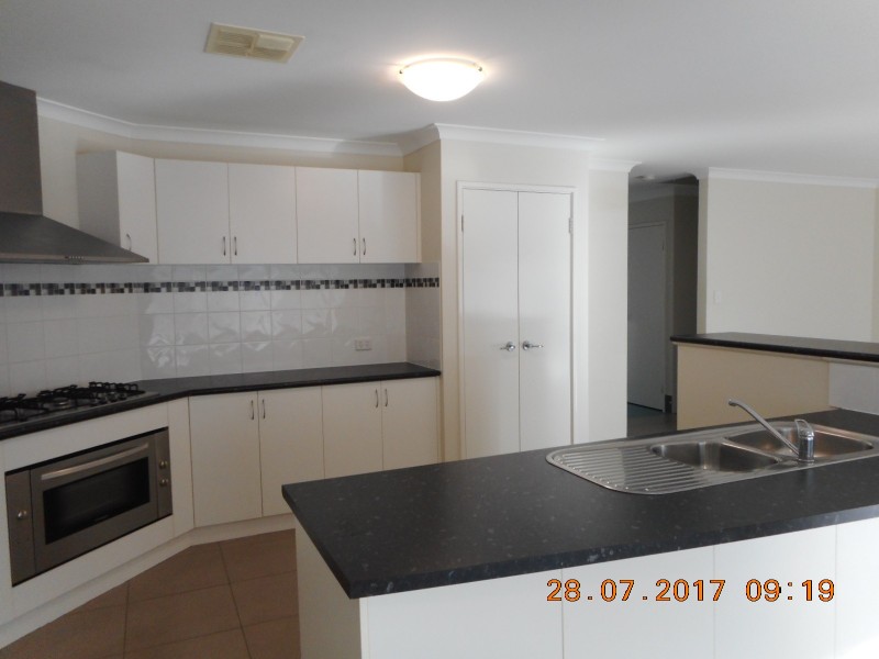 3 Barclay Way, Aveley WA 6069