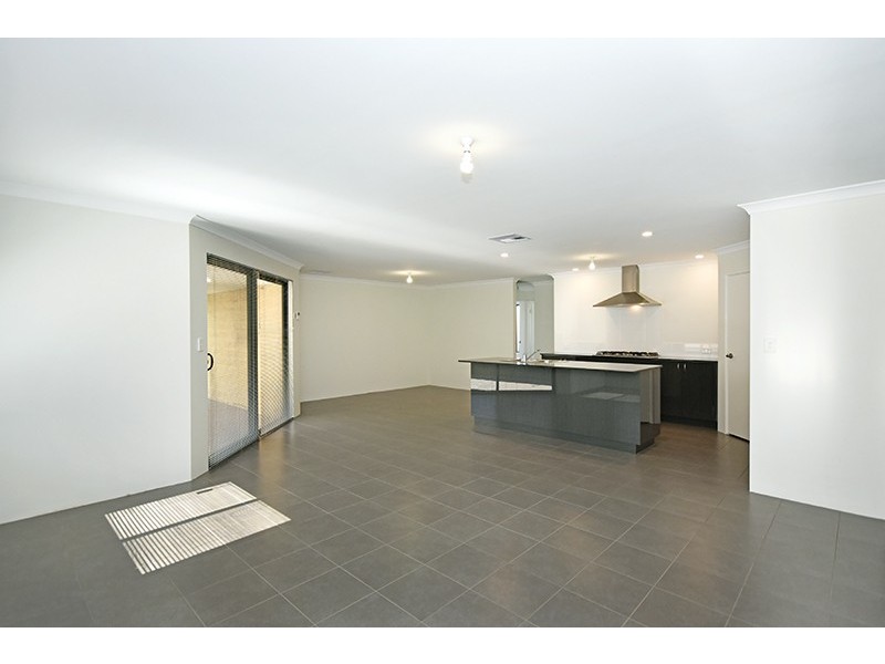 12 Gamin Vista, Aveley WA 6069