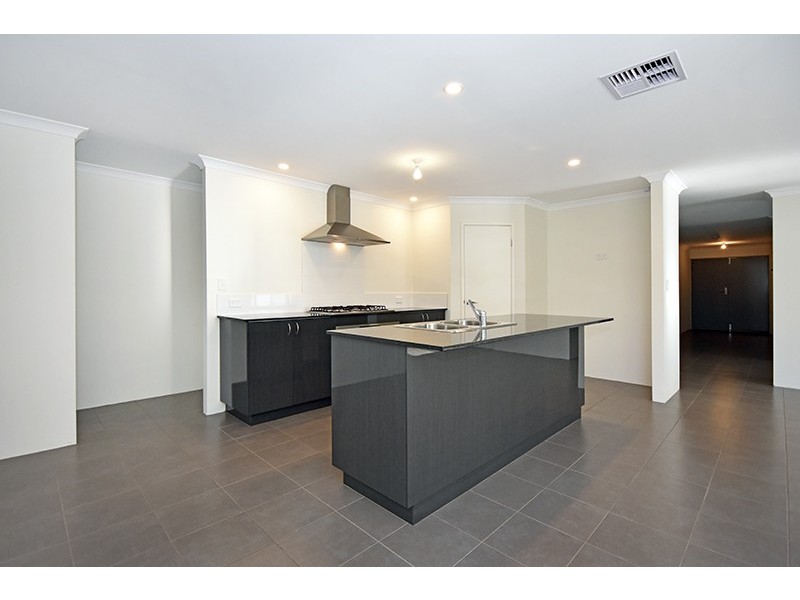 12 Gamin Vista, Aveley WA 6069