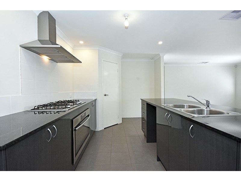 12 Gamin Vista, Aveley WA 6069