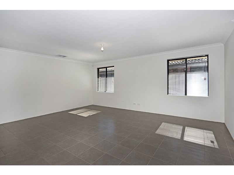 12 Gamin Vista, Aveley WA 6069