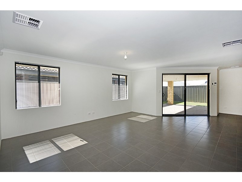 12 Gamin Vista, Aveley WA 6069