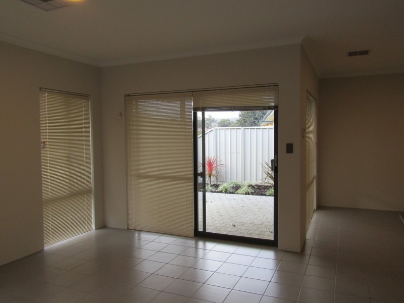 1/9 Augustus Drive, Jane Brook WA 6056