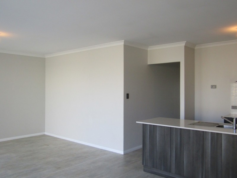 19 Minikin Drive, Aveley WA 6069