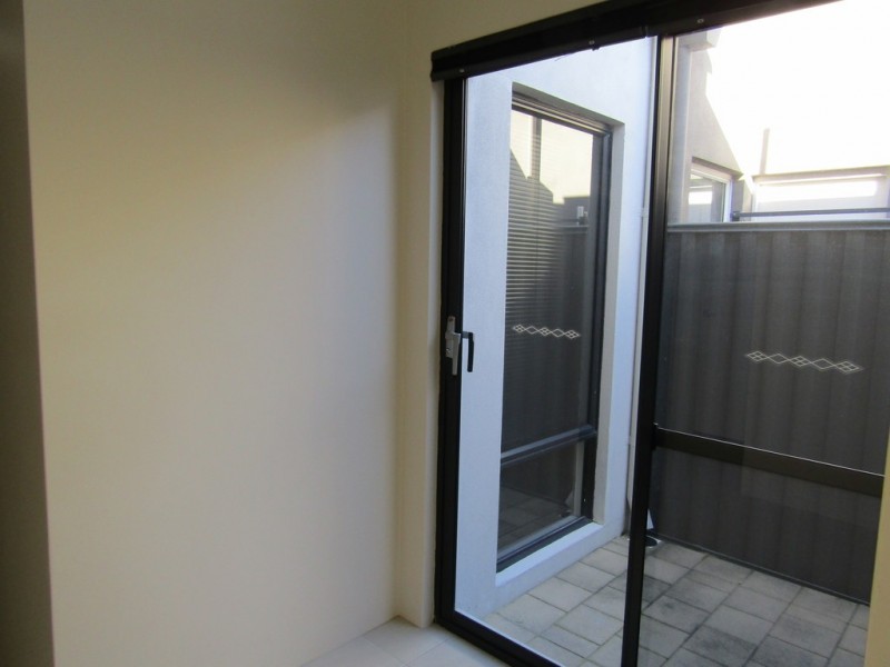 10 Flecker Promenade, Aveley WA 6069