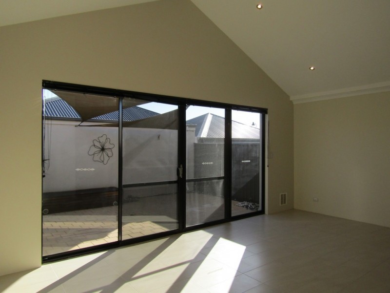 10 Flecker Promenade, Aveley WA 6069