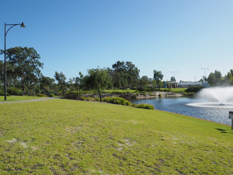 10 Flecker Promenade, Aveley WA 6069