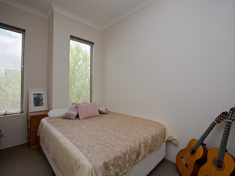 14 Minnie Lane, Ellenbrook WA 6069