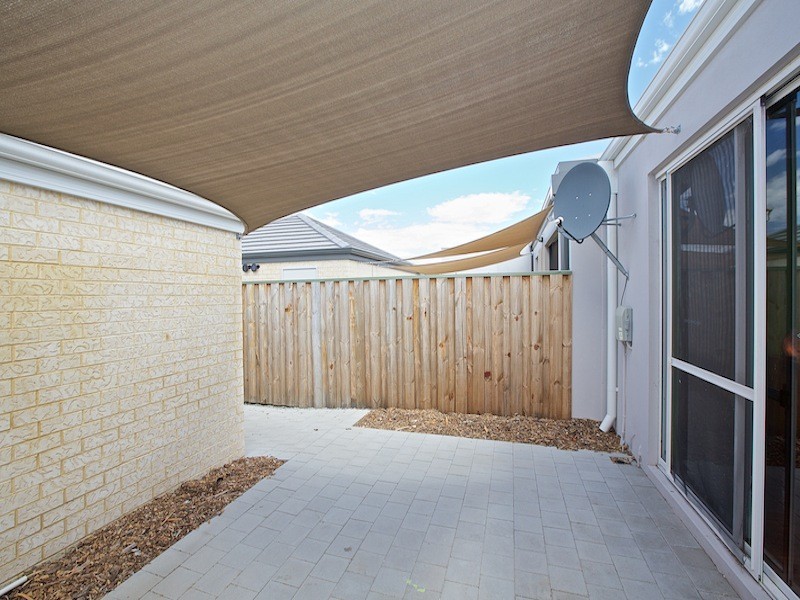 14 Minnie Lane, Ellenbrook WA 6069