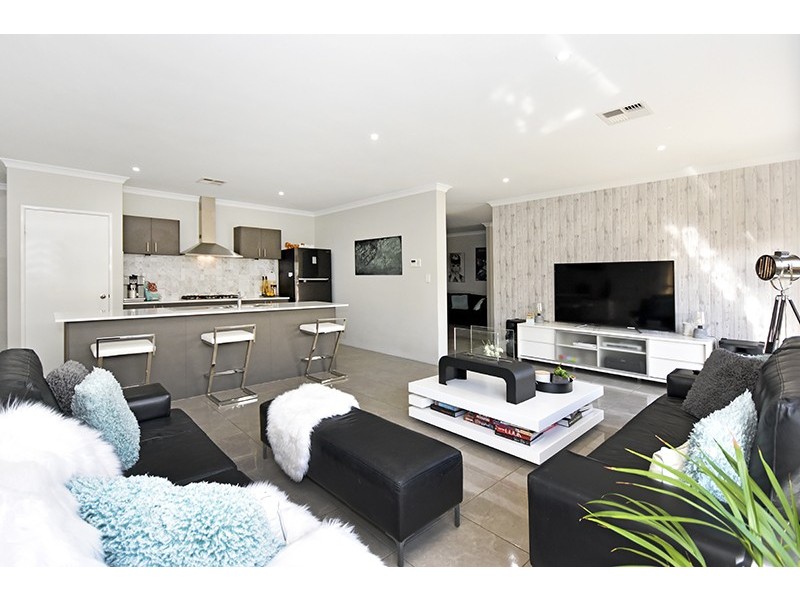 55 Jennapullin Crescent, Ellenbrook WA 6069