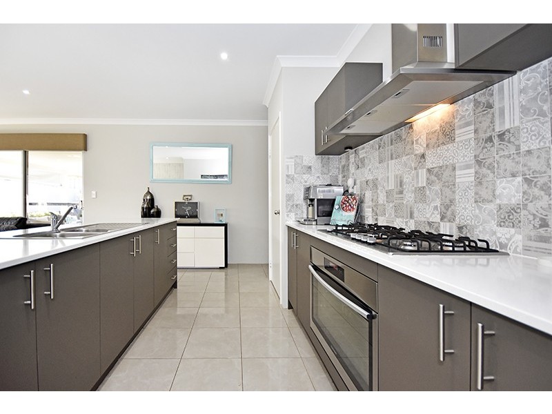 55 Jennapullin Crescent, Ellenbrook WA 6069