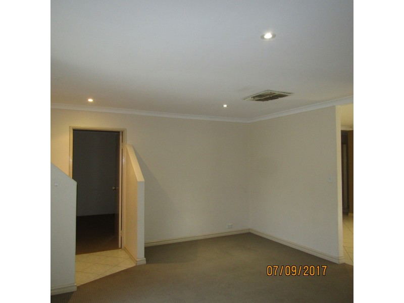 20 Starbush Crescent, Ellenbrook WA 6069