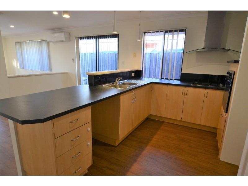 24 Larrawa Circle, Ellenbrook WA 6069