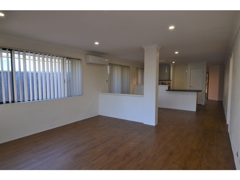 24 Larrawa Circle, Ellenbrook WA 6069