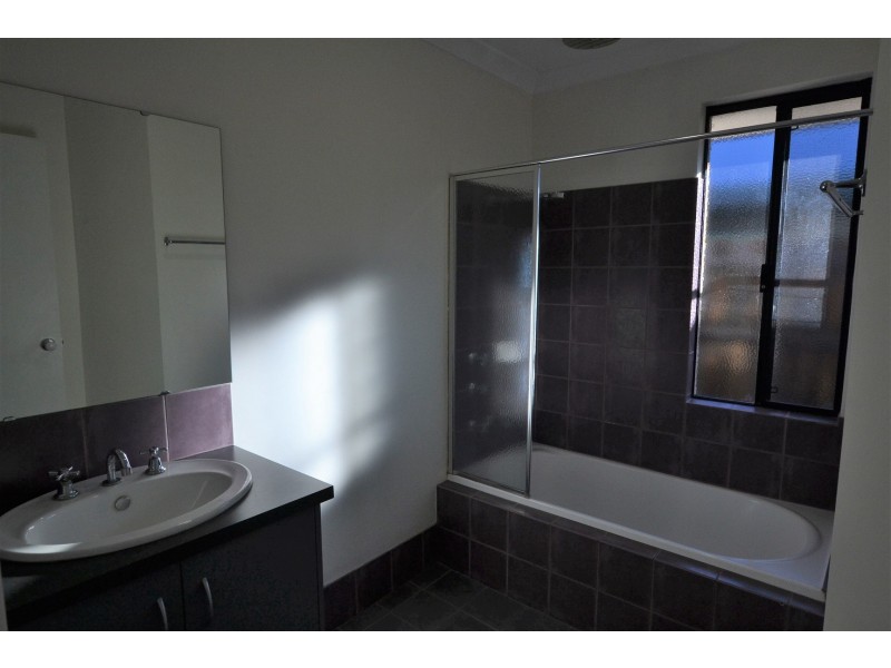 24 Larrawa Circle, Ellenbrook WA 6069
