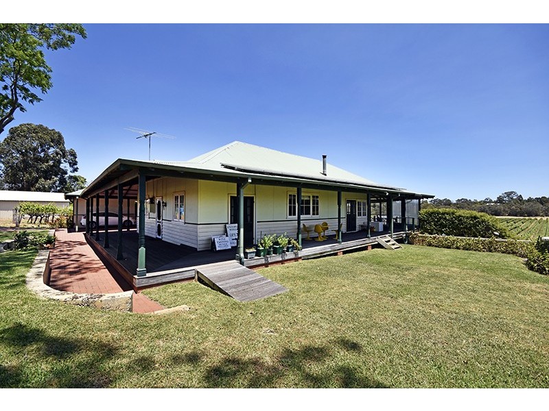 61 Memorial Avenue, Baskerville WA 6056