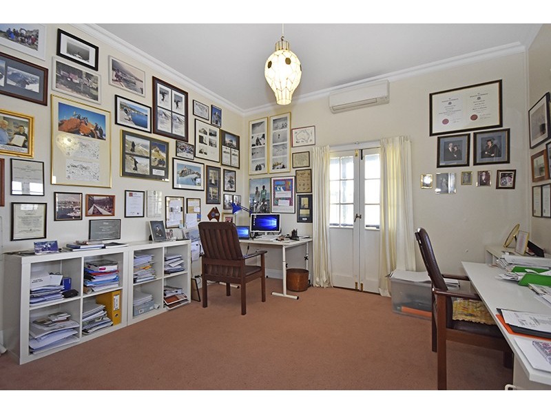 61 Memorial Avenue, Baskerville WA 6056