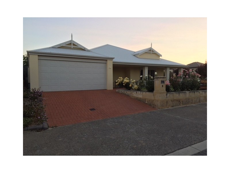 9 Boxgrove Loop, Ellenbrook WA 6069