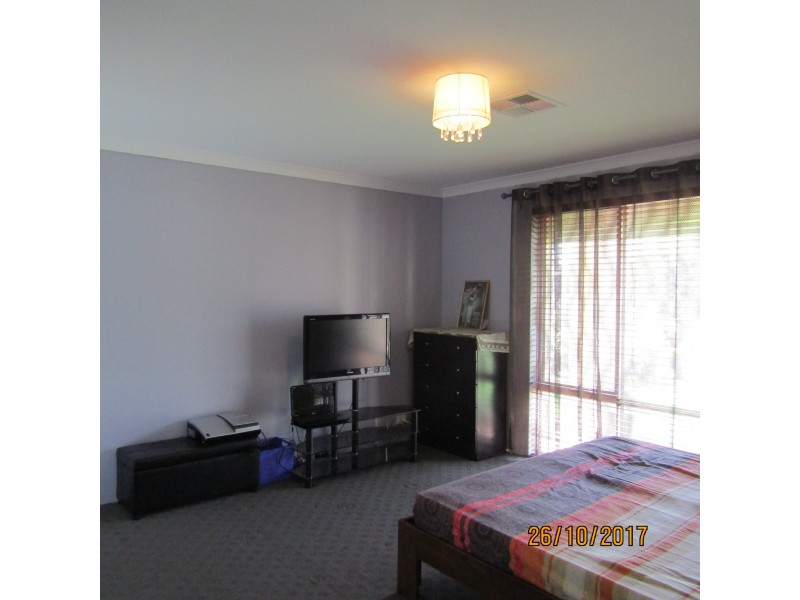 9 Boxgrove Loop, Ellenbrook WA 6069