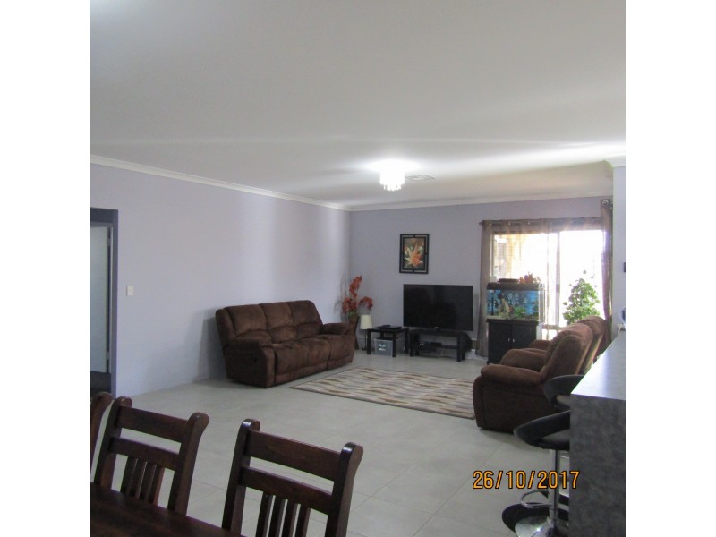 9 Boxgrove Loop, Ellenbrook WA 6069