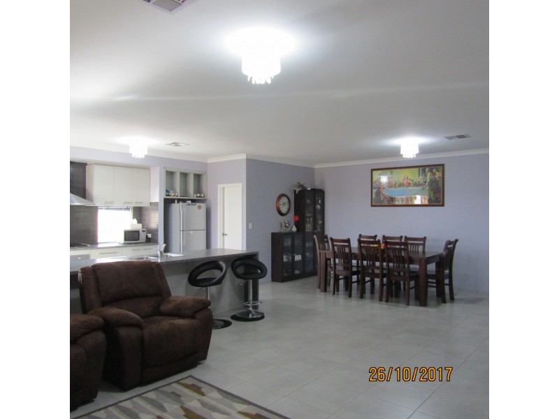 9 Boxgrove Loop, Ellenbrook WA 6069