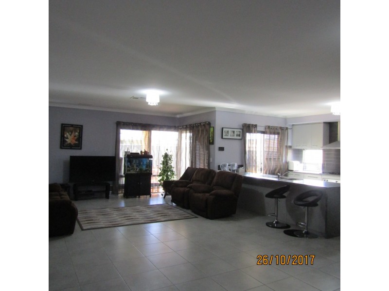 9 Boxgrove Loop, Ellenbrook WA 6069