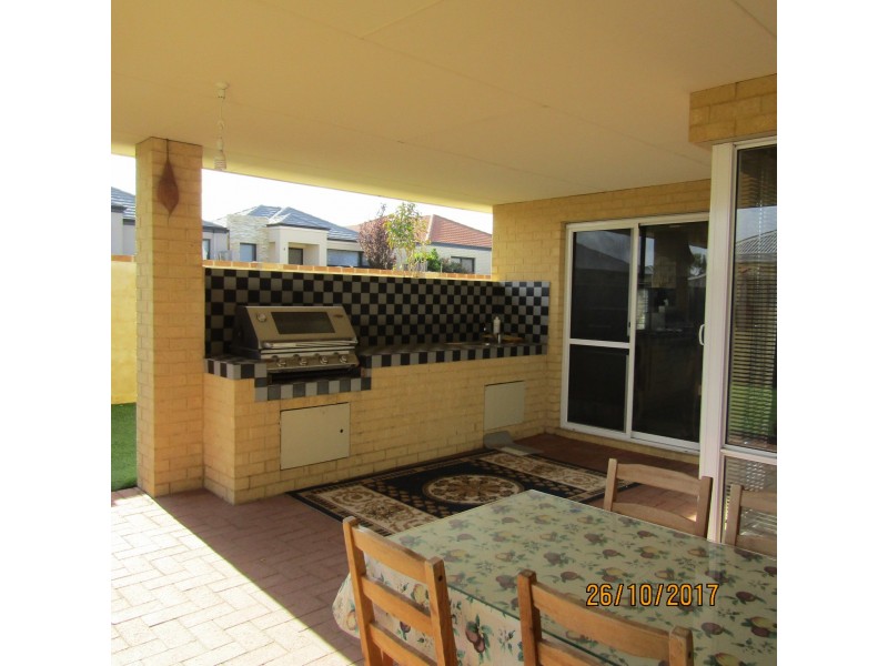 9 Boxgrove Loop, Ellenbrook WA 6069