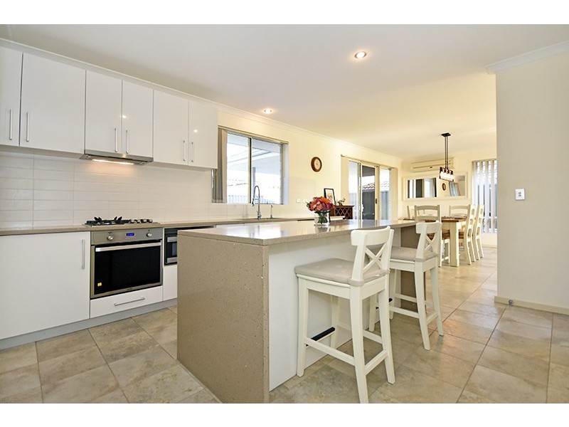 21 Waite Ridge, Aveley WA 6069