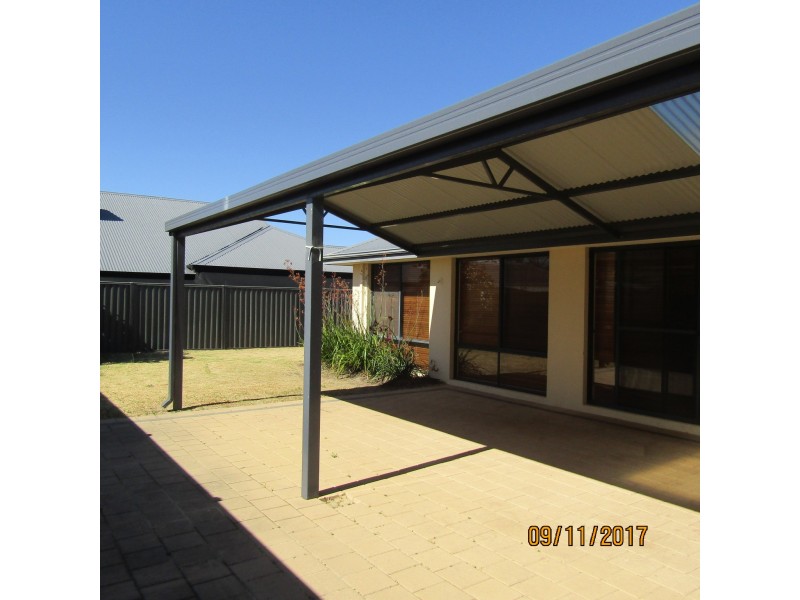 14 Devereux Crescent, Aveley WA 6069