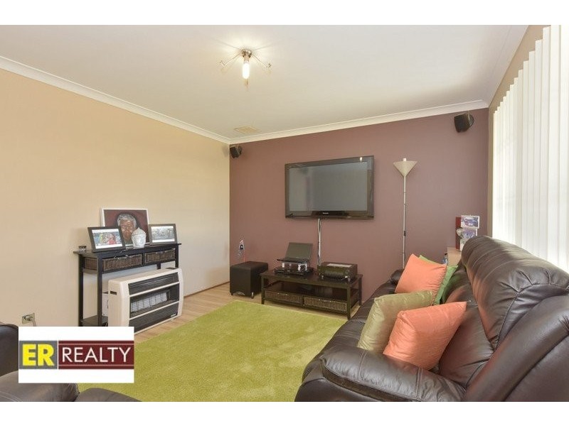 8 Hoyton Close, Ellenbrook WA 6069