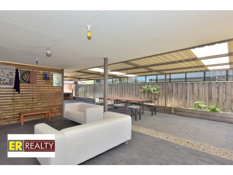 8 Hoyton Close, Ellenbrook WA 6069