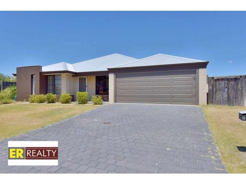 8 Hoyton Close, Ellenbrook WA 6069