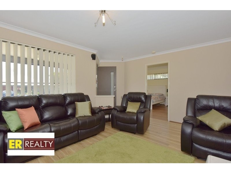 8 Hoyton Close, Ellenbrook WA 6069