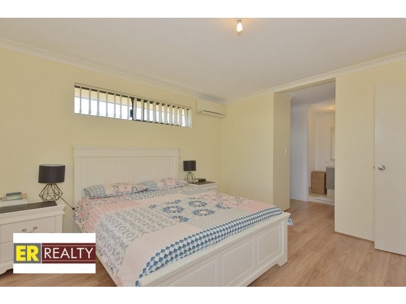 8 Hoyton Close, Ellenbrook WA 6069