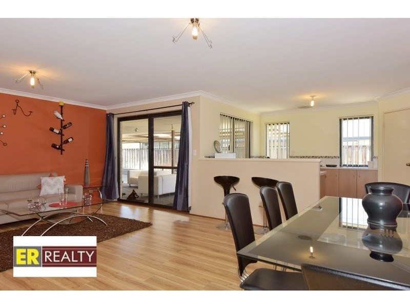 8 Hoyton Close, Ellenbrook WA 6069